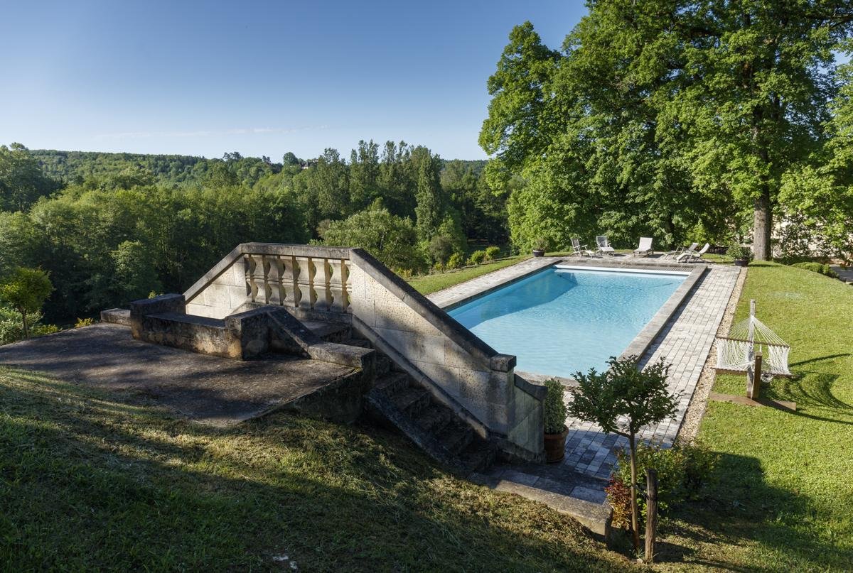 crop_9999_1000_Chateau-La-Moinerie-Dordogne-Olivers-Travels41