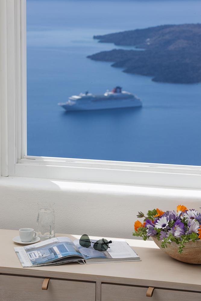 crop_9999_1000_Santorini-Blue-Santorini-Olivers-Travels-19