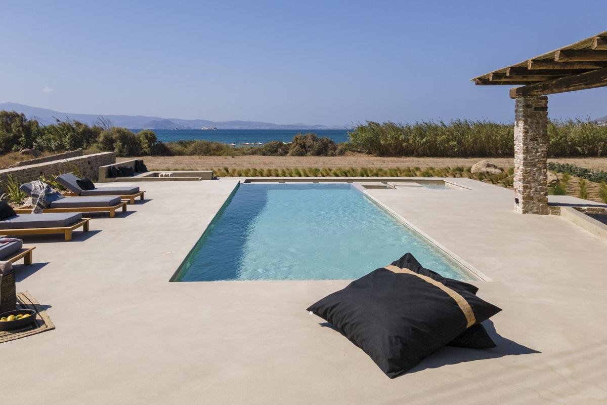 crop_9999_1000_Villa-Aero-Naxos-Olivers-Travels-35