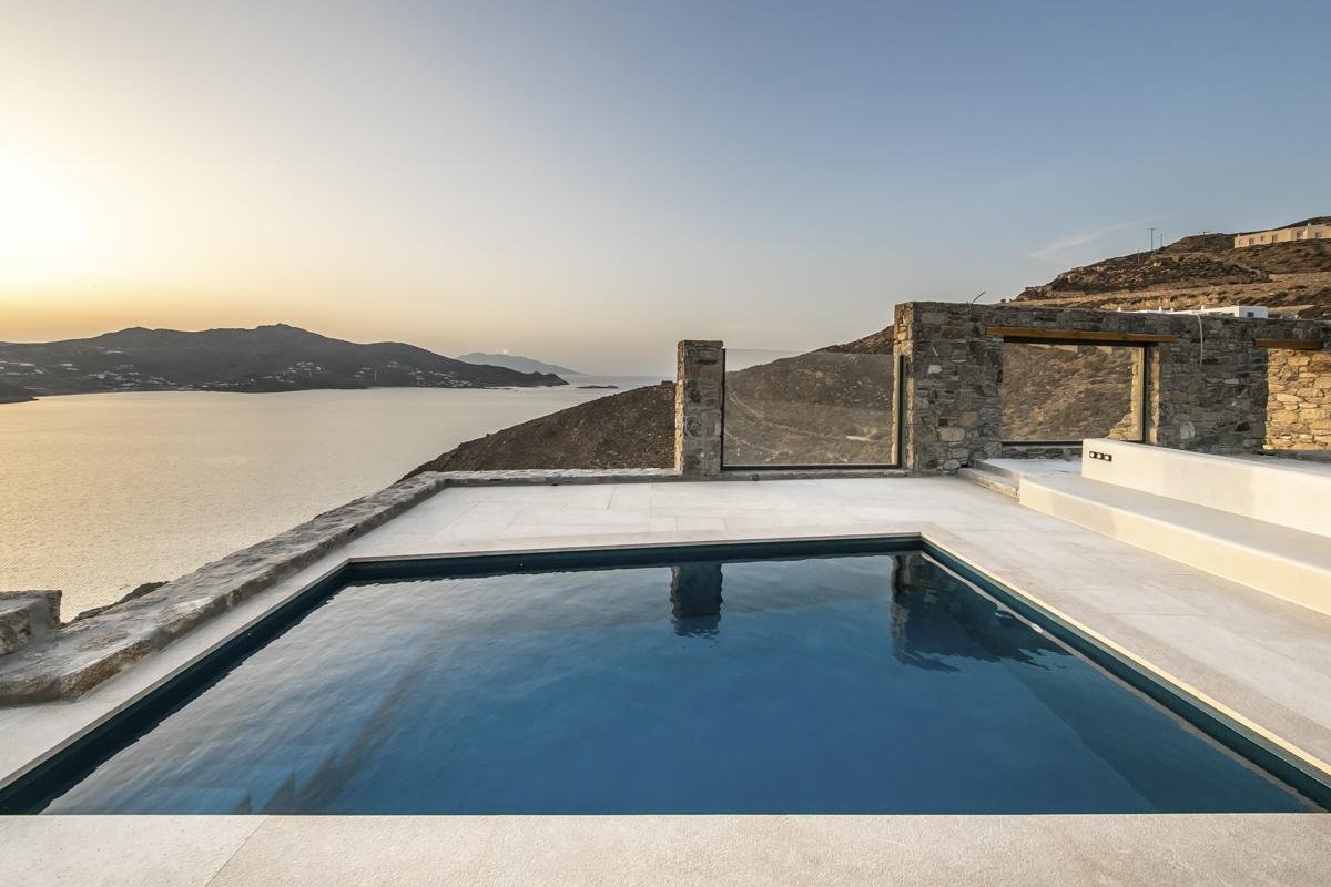 crop_9999_1000_Villa-Mykonos-Roc-Annex-Mykonos-Olivers-Travels-6