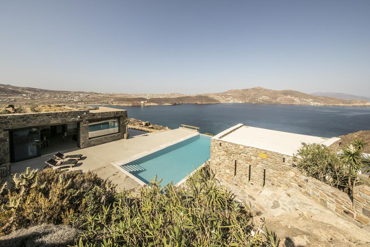 crop_9999_1000_Villa-Mykonos-Roc-Main-Mykonos-Olivers-Travels-19