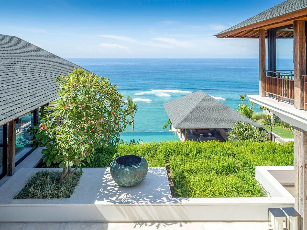 crop_9999_1000_Villa-Soham-Uluwatu-Olivers-Travels-__27__01