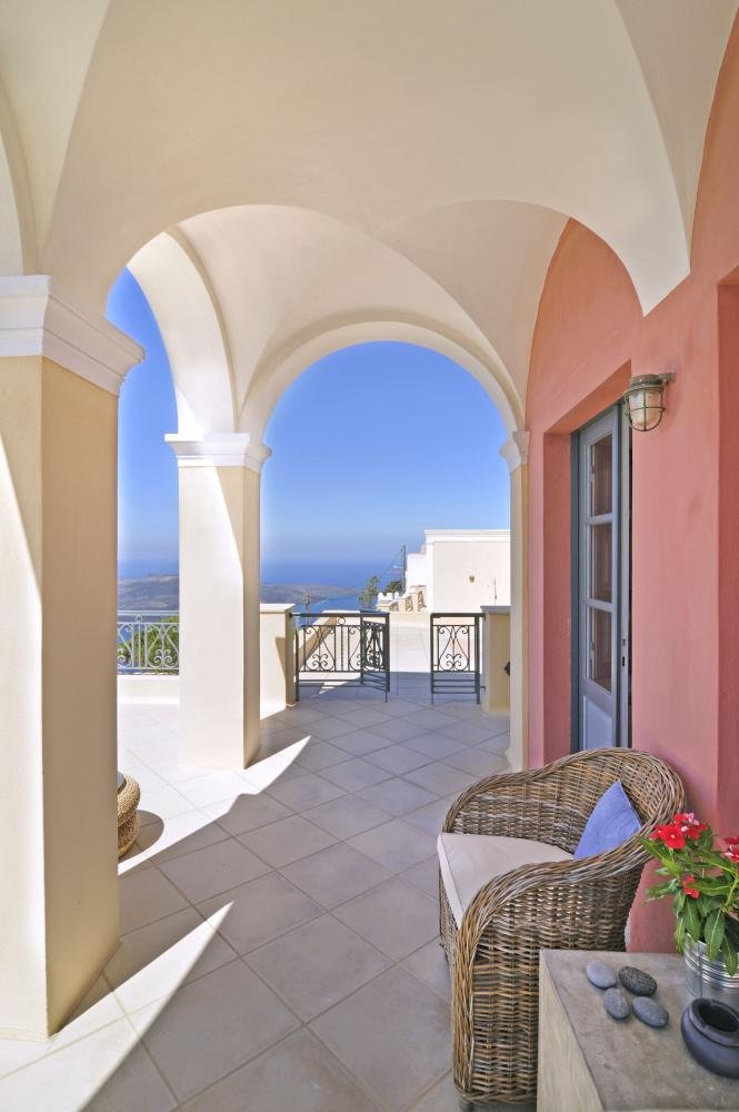 crop_9999_1000_Villa-Theras-Santorini-Olivers-Travels__23_