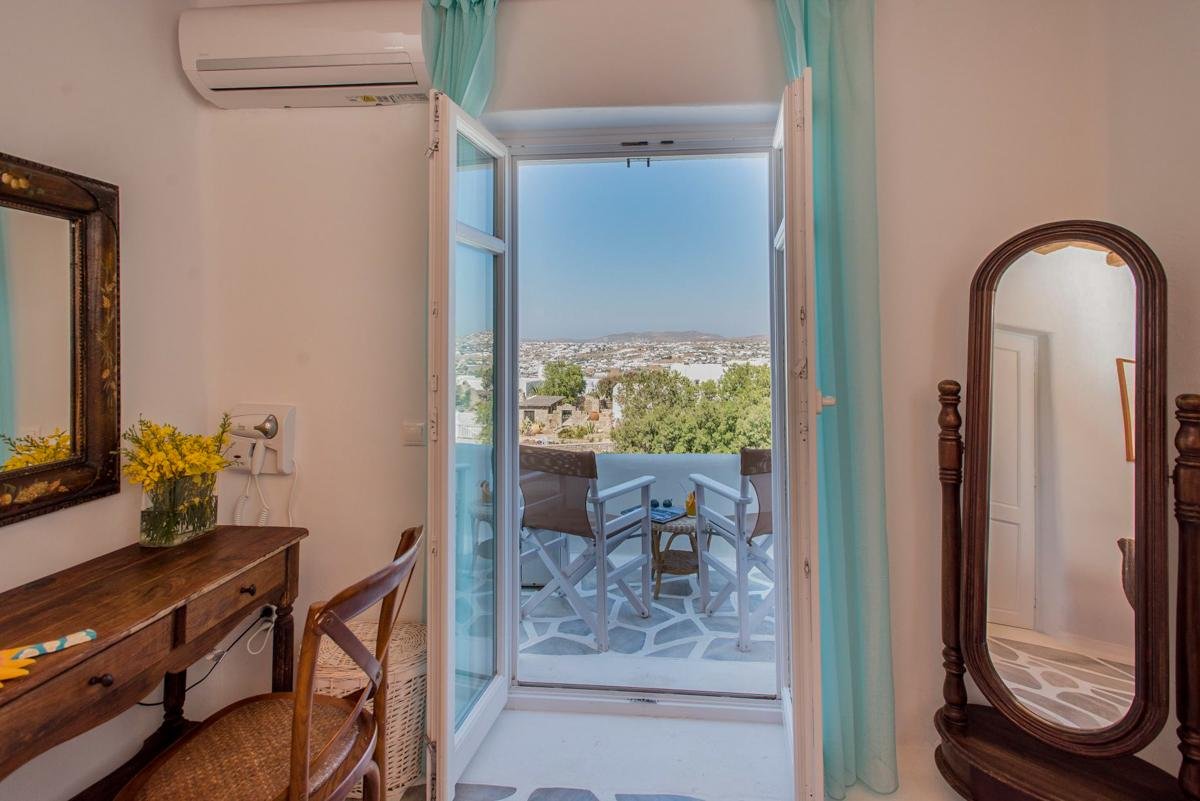 crop_9999_1000_Villa-Zania-Mykonos-Olivers-Travels-11