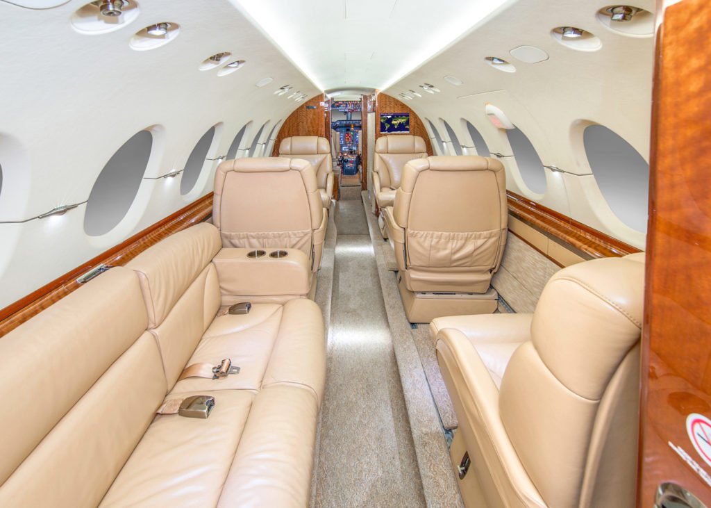 Hawker 800_RLG Private Jet (4)